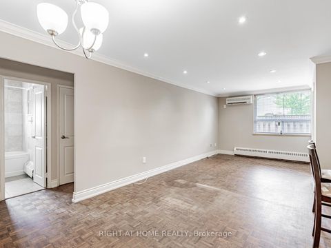 Photo 13 at 104 - 71 Jonesville Crescent, Victoria Village, Toronto
