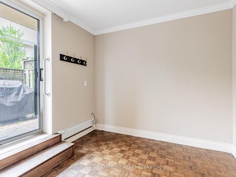 Photo 16 at 104 - 71 Jonesville Crescent, Victoria Village, Toronto