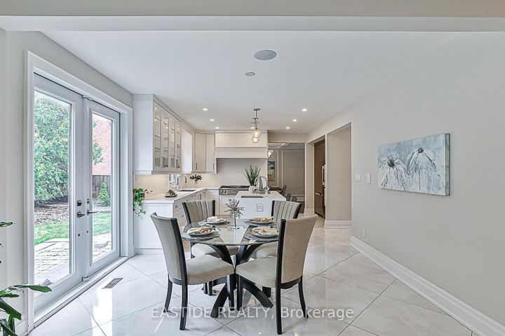 Photo 16 at 11 Gatcombe Circle, Mill Pond, Richmond Hill