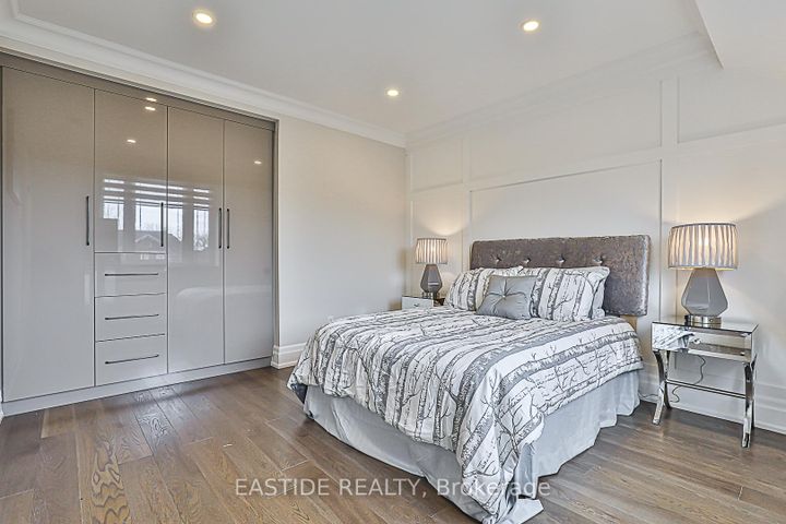 Photo 33 at 11 Gatcombe Circle, Mill Pond, Richmond Hill