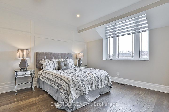 Photo 34 at 11 Gatcombe Circle, Mill Pond, Richmond Hill