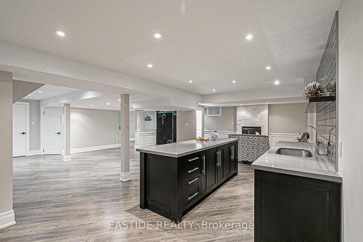 Photo 43 at 11 Gatcombe Circle, Mill Pond, Richmond Hill