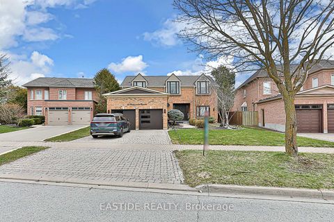 Photo 1 at 11 Gatcombe Circle, Mill Pond, Richmond Hill