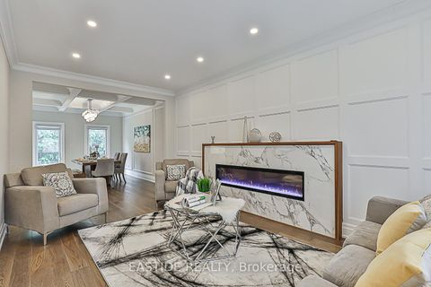 Photo 4 at 11 Gatcombe Circle, Mill Pond, Richmond Hill