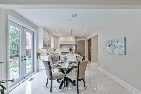 Photo 16 at 11 Gatcombe Circle, Mill Pond, Richmond Hill