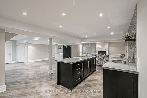 Photo 43 at 11 Gatcombe Circle, Mill Pond, Richmond Hill