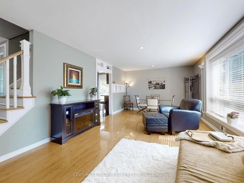 Photo 12 at 102 Botany Hill Road, Morningside, Toronto