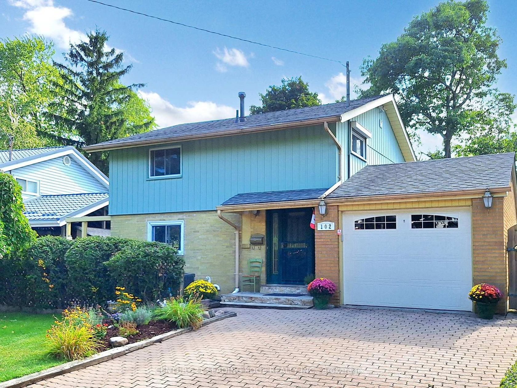 102 Botany Hill Road, Morningside, Toronto by Loree Meneguzzi Real Estate 102 Botany Hill Road, Morningside, Toronto