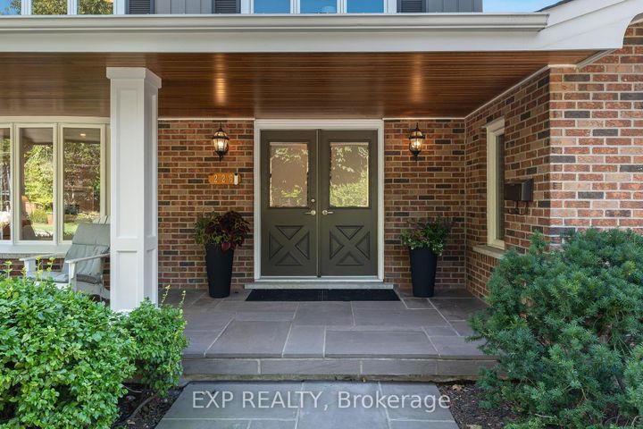 Photo 3 at 226 Shoreacres Road, Shoreacres, Burlington
