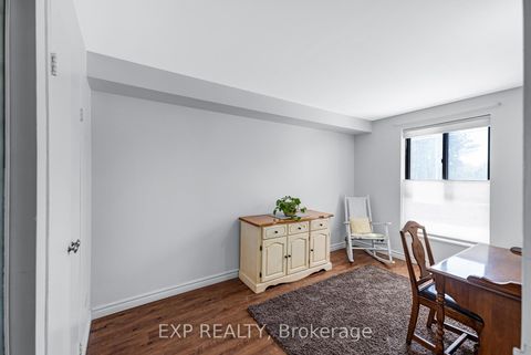 Photo 16 at 104 - 15390 Yonge Street, Aurora Heights, Aurora