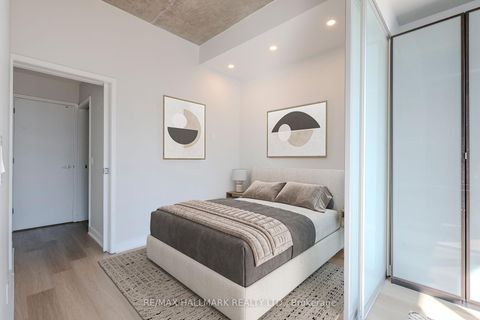 Photo 17 at 910 - 60 Bathurst Street, Niagara, Toronto