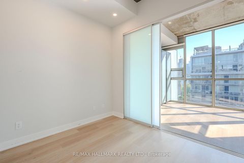 Photo 19 at 910 - 60 Bathurst Street, Niagara, Toronto