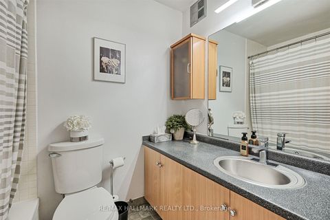 Photo 15 at 8E - 86 Gerrard Street E, Yonge Corridor, Toronto Photo 15 at 8E - 86 Gerrard Street E, Yonge Corridor, Toronto