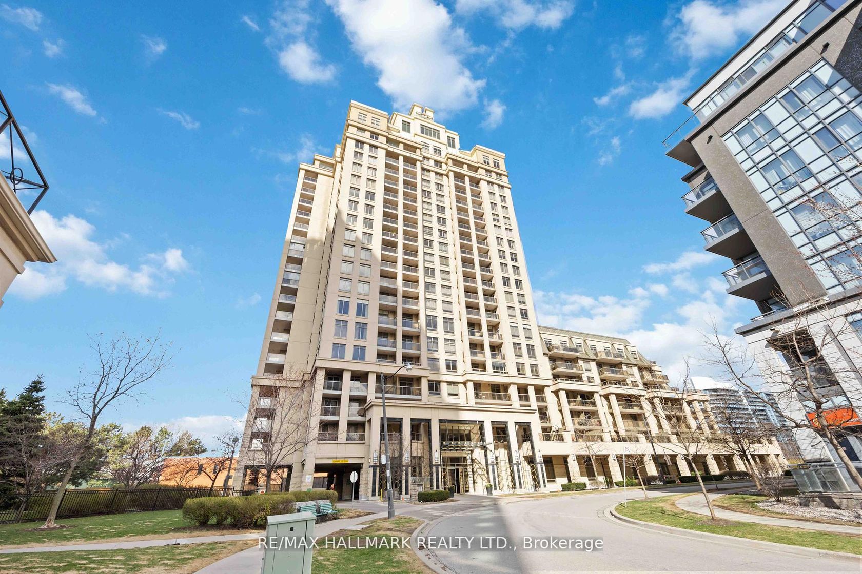 1809 - 18 Kenaston Gardens, Bayview Village, Toronto 