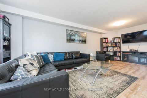 Photo 18 at 2D View Green Crescent E, Clairville, Toronto