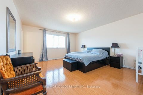 Photo 21 at 2D View Green Crescent E, Clairville, Toronto