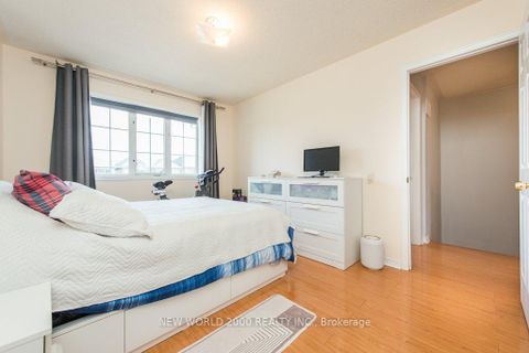 Photo 26 at 2D View Green Crescent E, Clairville, Toronto