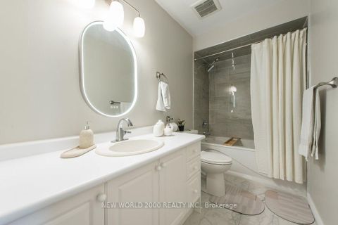 Photo 30 at 2D View Green Crescent E, Clairville, Toronto