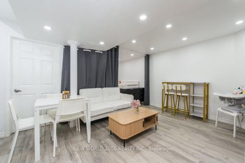 Photo 33 at 2D View Green Crescent E, Clairville, Toronto