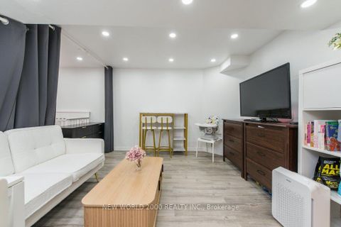 Photo 34 at 2D View Green Crescent E, Clairville, Toronto