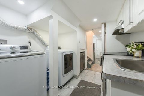Photo 41 at 2D View Green Crescent E, Clairville, Toronto