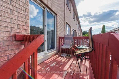Photo 49 at 2D View Green Crescent E, Clairville, Toronto