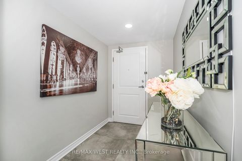 Photo 6 at 705 - 15 Stafford Street, Niagara, Toronto