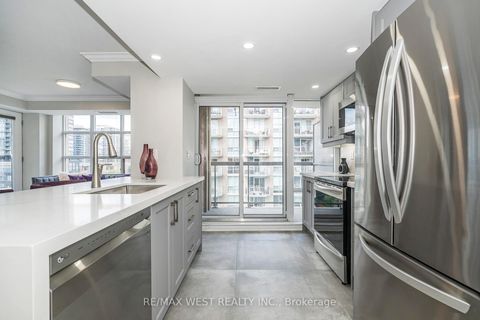 Photo 11 at 705 - 15 Stafford Street, Niagara, Toronto