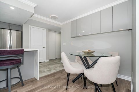 Photo 15 at 705 - 15 Stafford Street, Niagara, Toronto