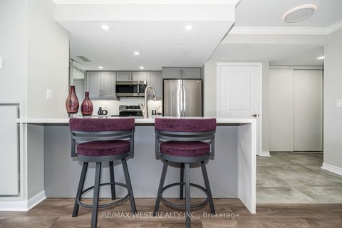 Photo 16 at 705 - 15 Stafford Street, Niagara, Toronto