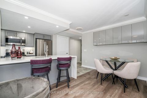 Photo 21 at 705 - 15 Stafford Street, Niagara, Toronto