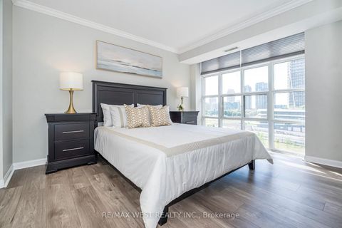 Photo 23 at 705 - 15 Stafford Street, Niagara, Toronto
