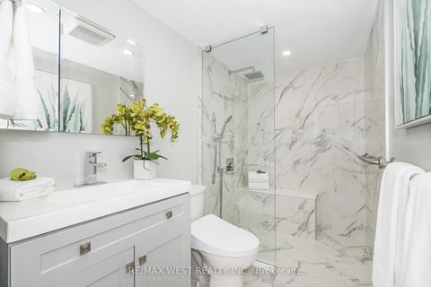 Photo 29 at 705 - 15 Stafford Street, Niagara, Toronto