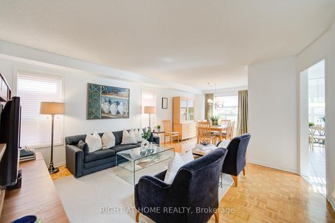 Photo 5 at 19 Purdy Crescent, Pelmo Park W4, Toronto