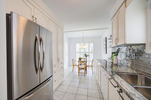 Photo 11 at 19 Purdy Crescent, Pelmo Park W4, Toronto