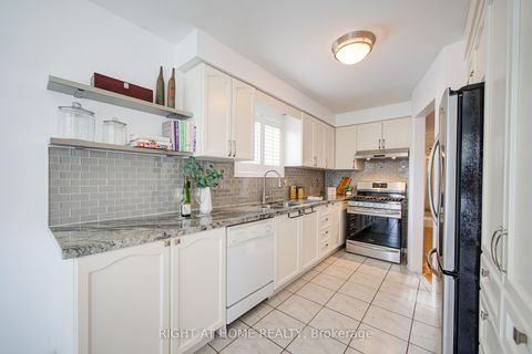 Photo 12 at 19 Purdy Crescent, Pelmo Park W4, Toronto