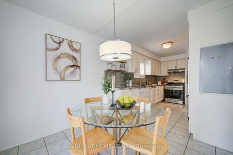 Photo 14 at 19 Purdy Crescent, Pelmo Park W4, Toronto