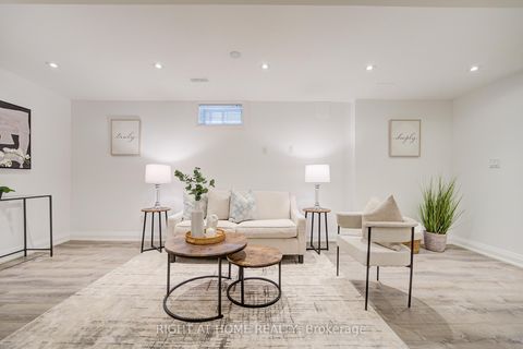 Photo 30 at 19 Purdy Crescent, Pelmo Park W4, Toronto