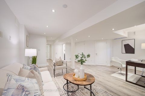 Photo 31 at 19 Purdy Crescent, Pelmo Park W4, Toronto
