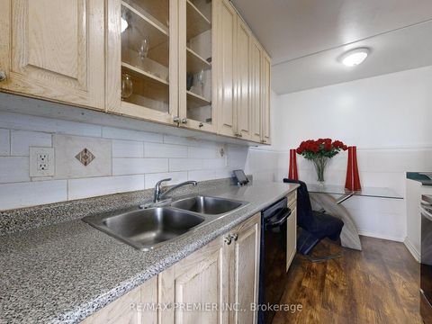 Photo 10 at 614 - 2 Glamorgan Avenue, Dorset Park, Toronto