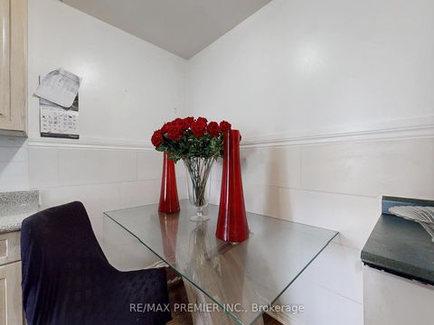 Photo 12 at 614 - 2 Glamorgan Avenue, Dorset Park, Toronto
