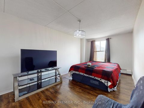 Photo 13 at 614 - 2 Glamorgan Avenue, Dorset Park, Toronto
