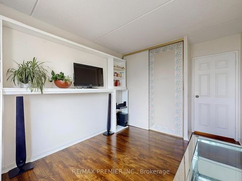 Photo 15 at 614 - 2 Glamorgan Avenue, Dorset Park, Toronto