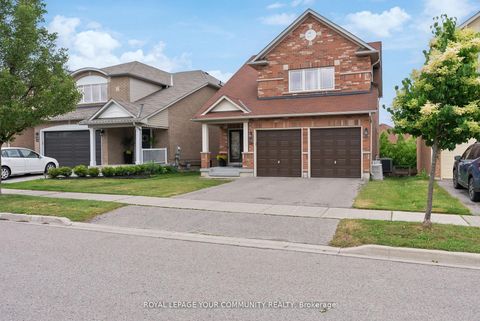 Photo 1 at 26 Ivy Jay Crescent, Bayview Northeast, Aurora