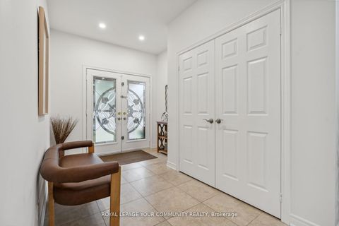 Photo 4 at 26 Ivy Jay Crescent, Bayview Northeast, Aurora