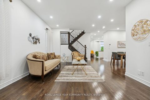 Photo 13 at 26 Ivy Jay Crescent, Bayview Northeast, Aurora