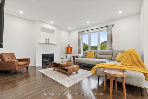 Photo 17 at 26 Ivy Jay Crescent, Bayview Northeast, Aurora