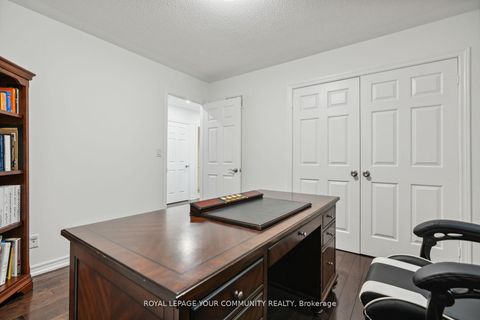 Photo 36 at 26 Ivy Jay Crescent, Bayview Northeast, Aurora