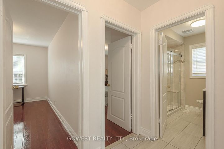 Photo 13 at 1 Fairbourne Crescent, Birchmount, Toronto