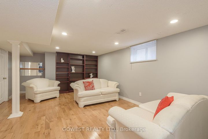 Photo 21 at 1 Fairbourne Crescent, Birchmount, Toronto